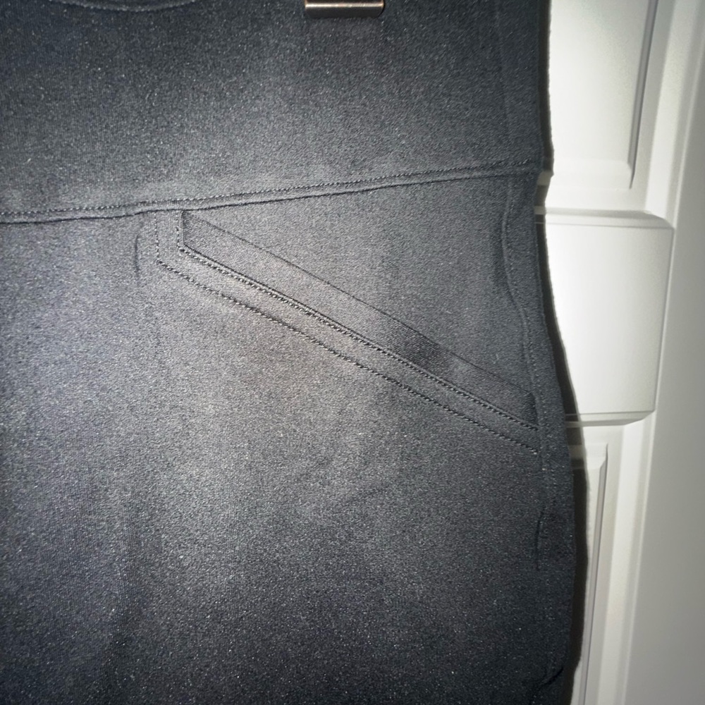 SPANX Black Ankle & Cropped Ponte Pants - Picture 10 of 11